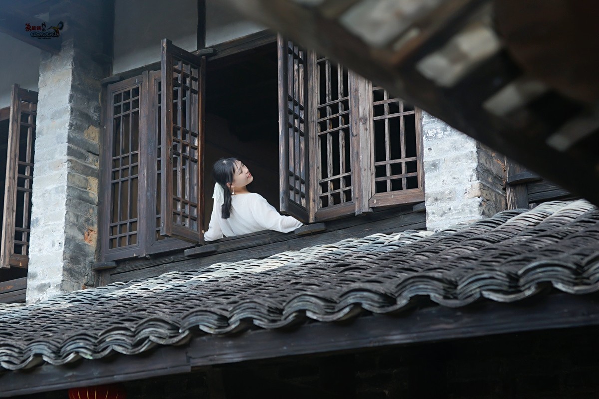 【江西燕翼围美少女】---佳佳