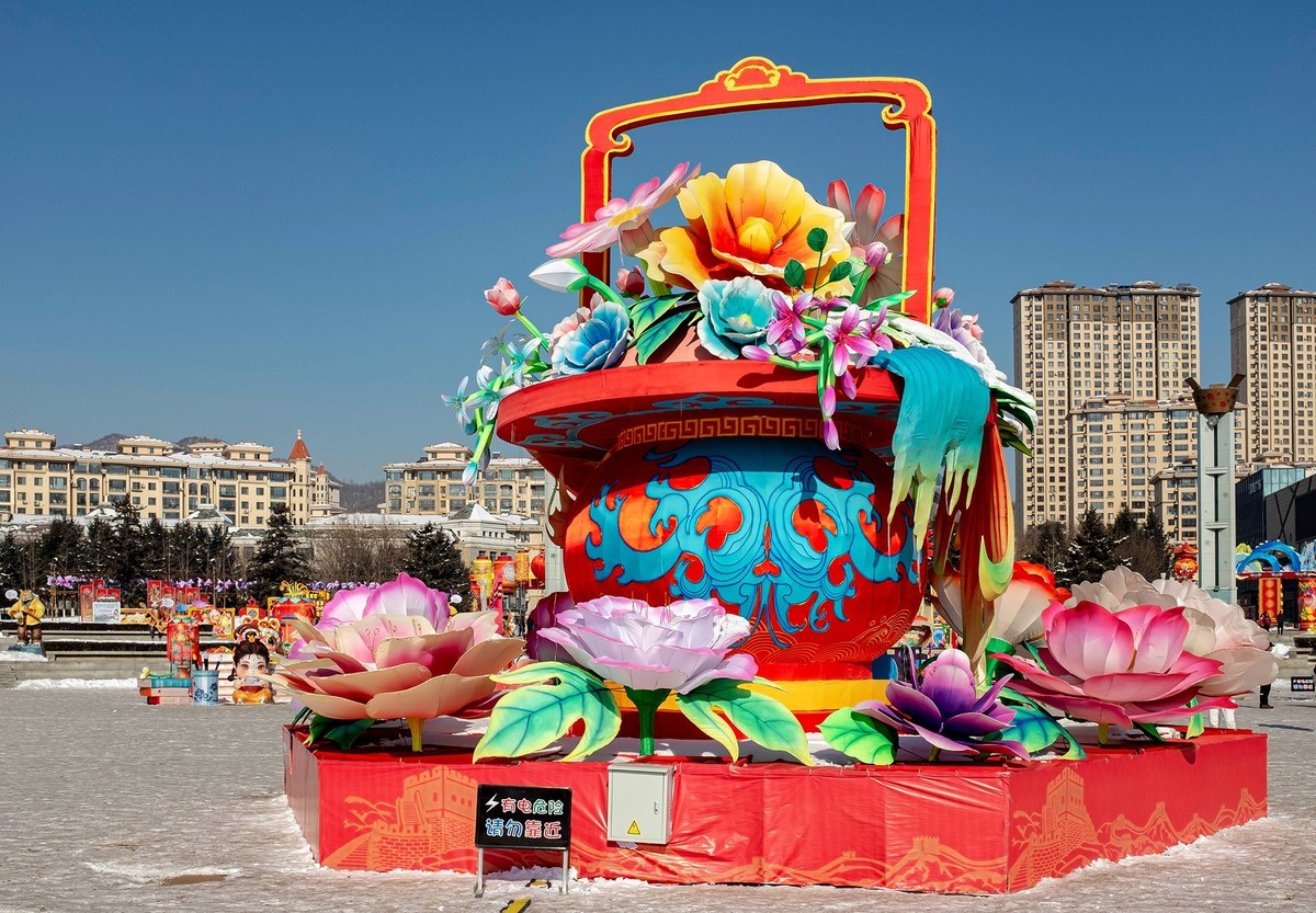 2025 . 迎春灯展（2）