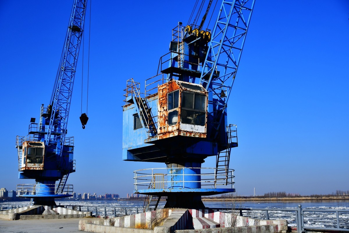 大辽河春潮涌动