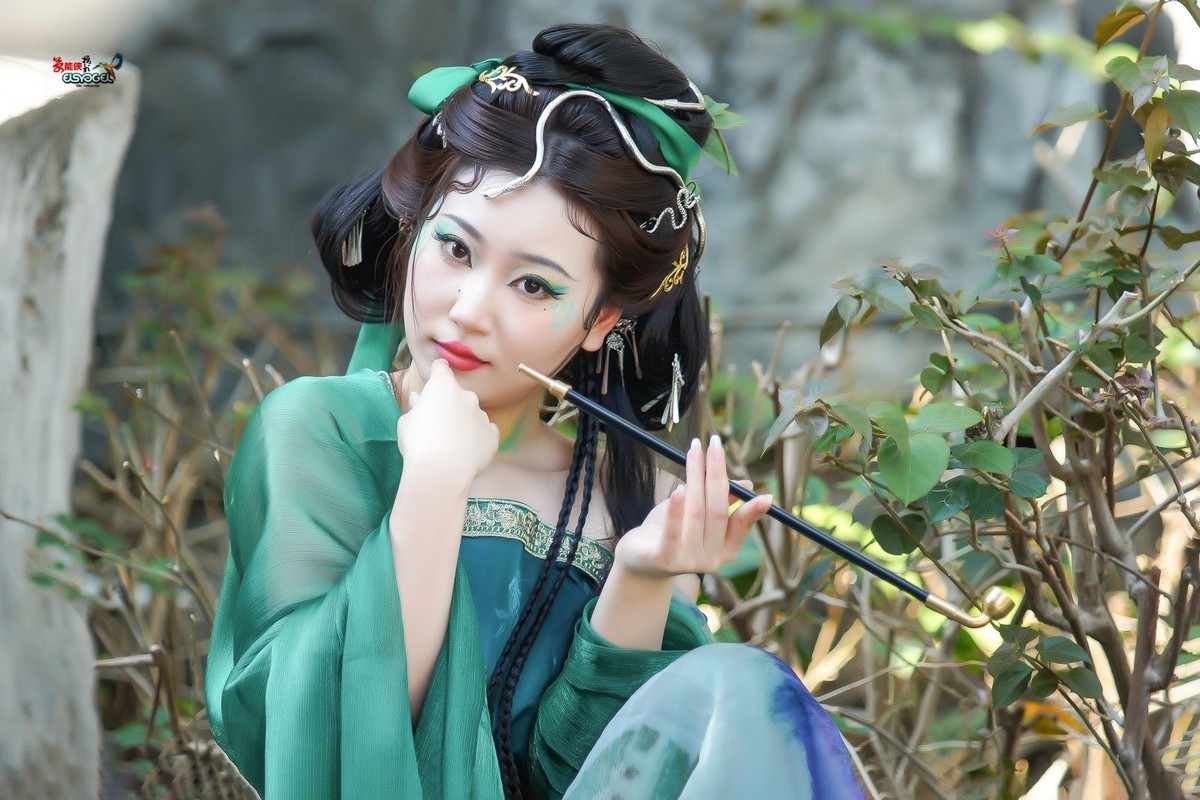 【青蛇出洞】---小魚