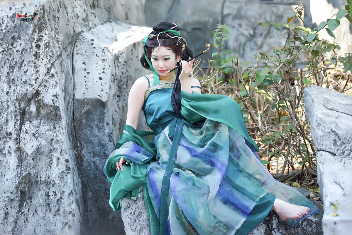 【青蛇出洞】---小魚