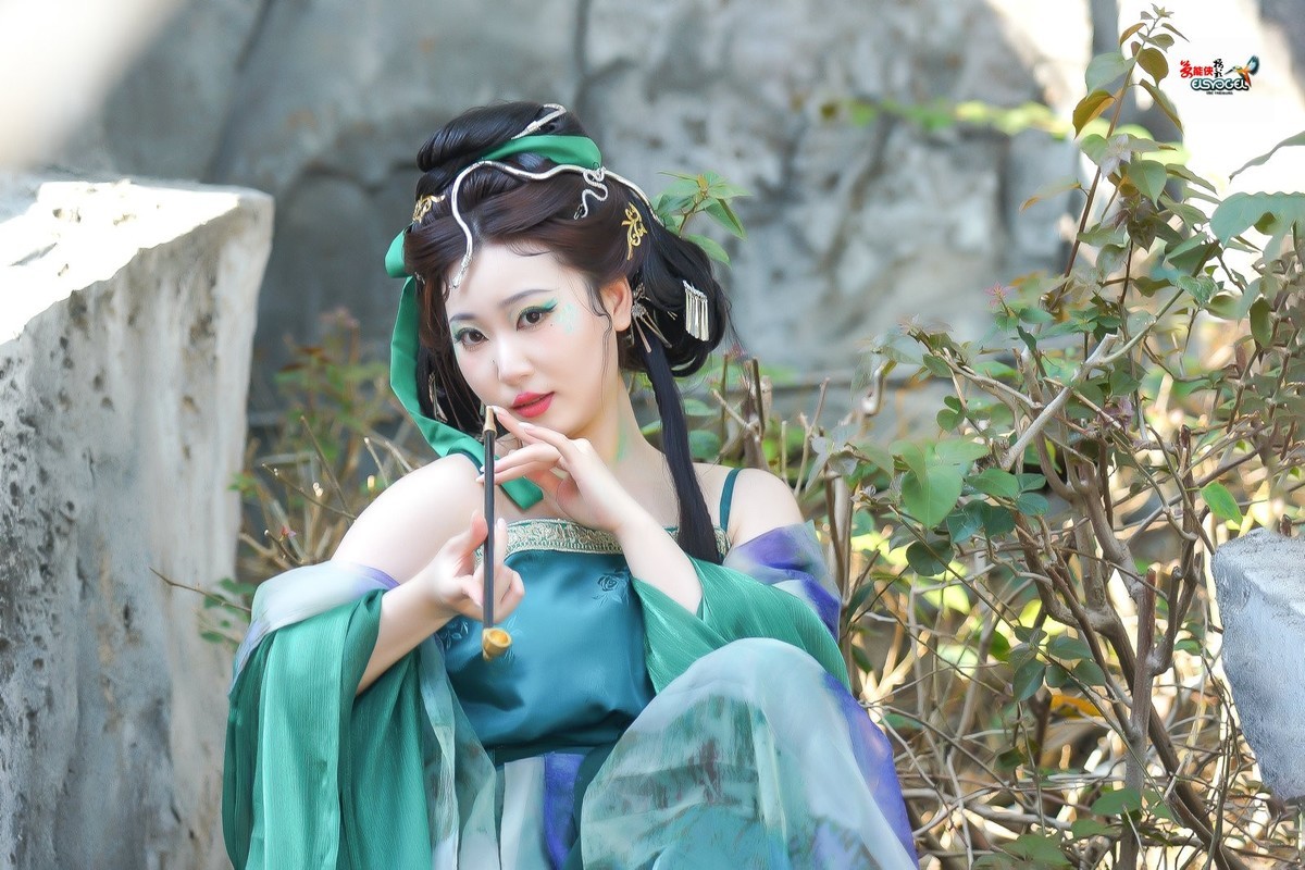 【青蛇出洞】---小魚