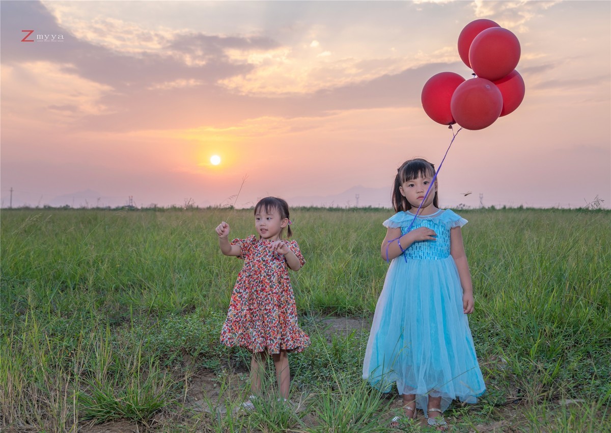 彩云伴我心飞翔！
