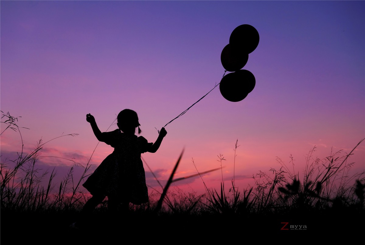 彩云伴我心飞翔！