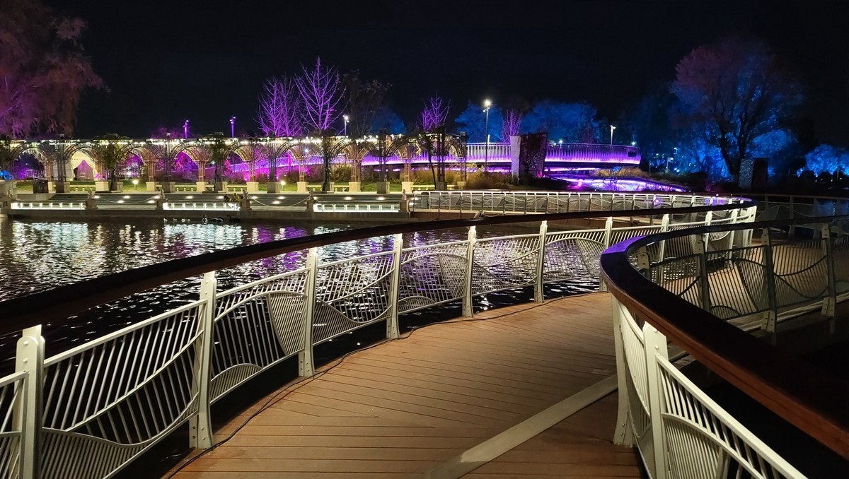 亮马河国际水岸风情夜景