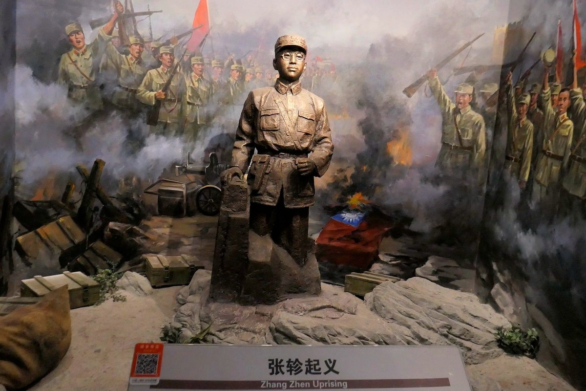 参观江夏革命烈士纪念馆【兼请假】