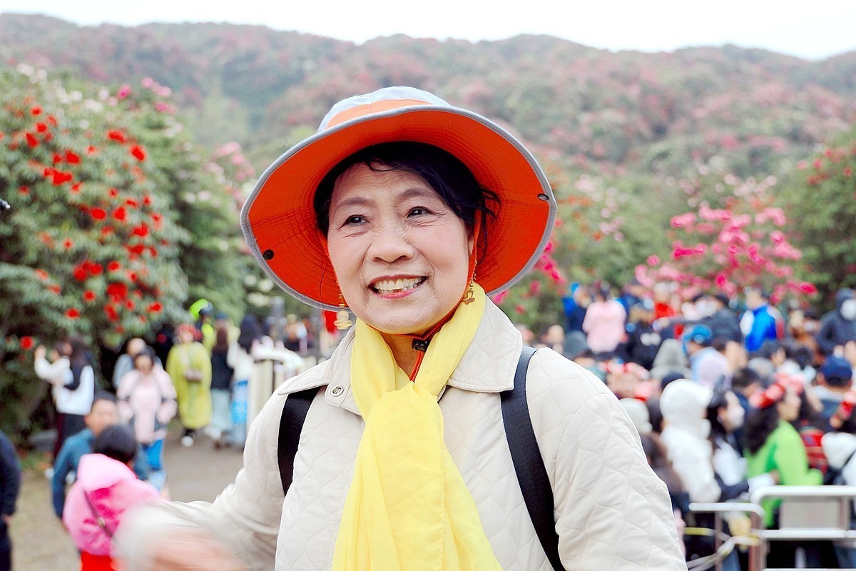 百里杜鹃拍游人