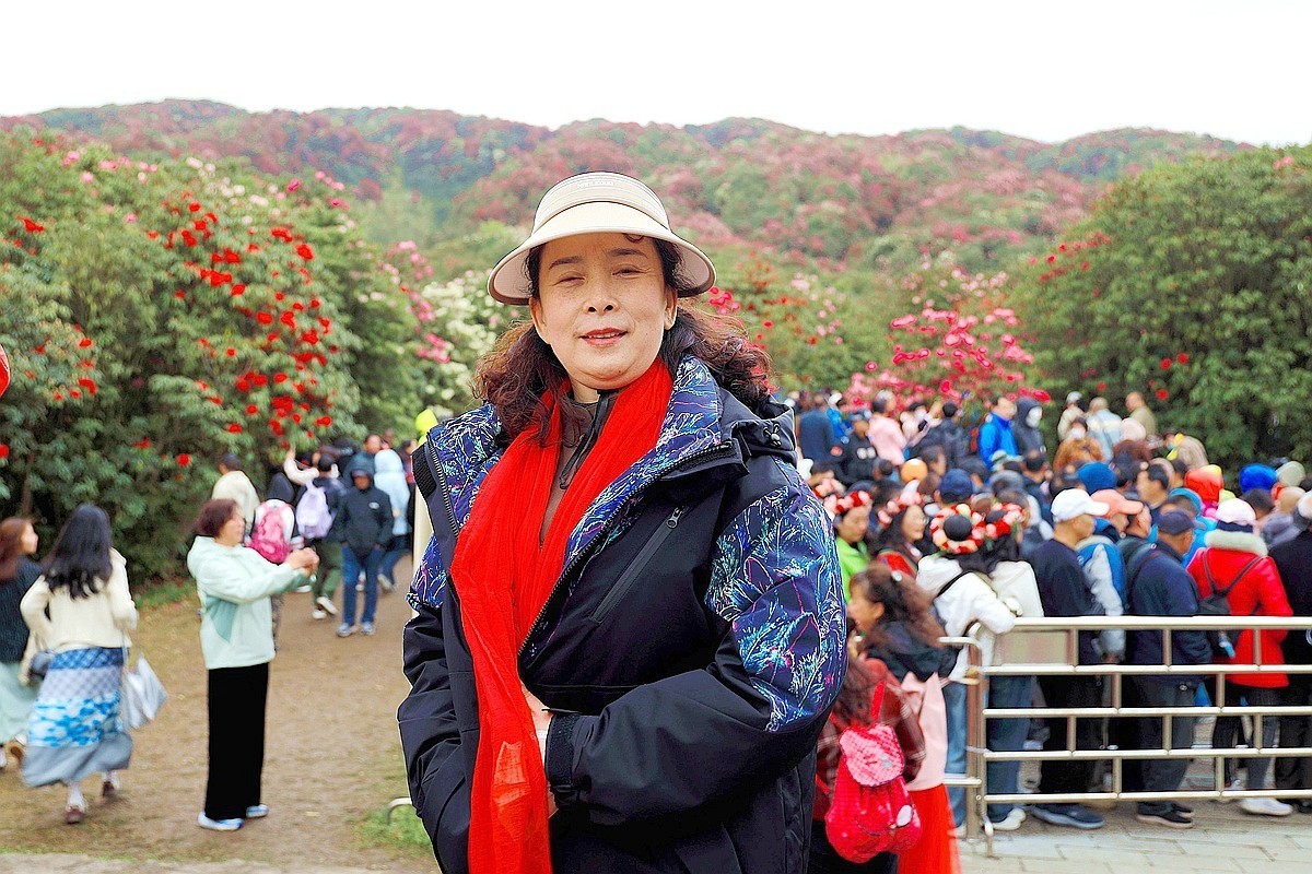 百里杜鹃拍游人