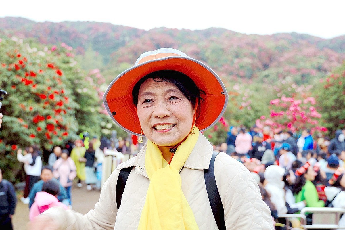 百里杜鹃拍游人