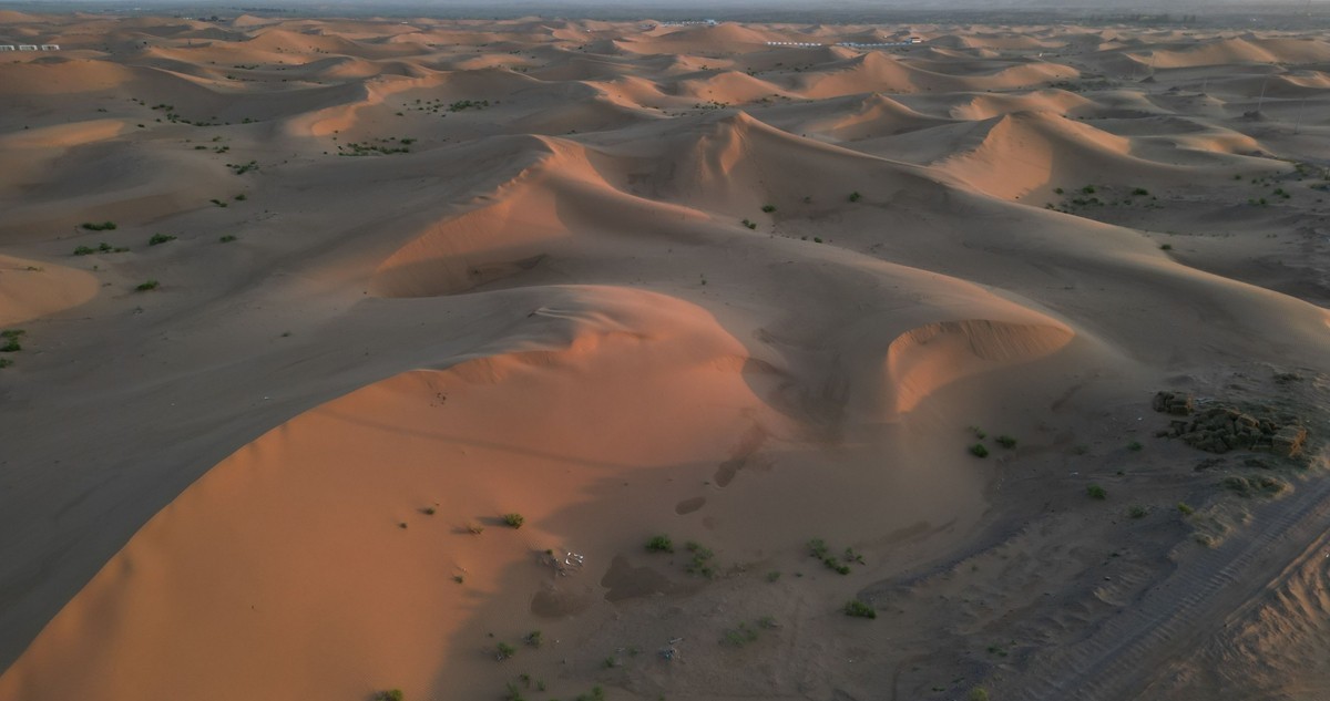 腾格里沙漠航拍二