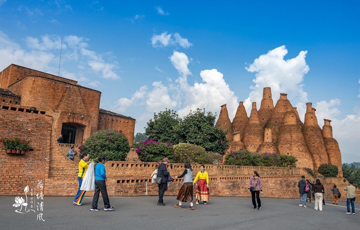 云南，弥勒市，东风韵景区图片。