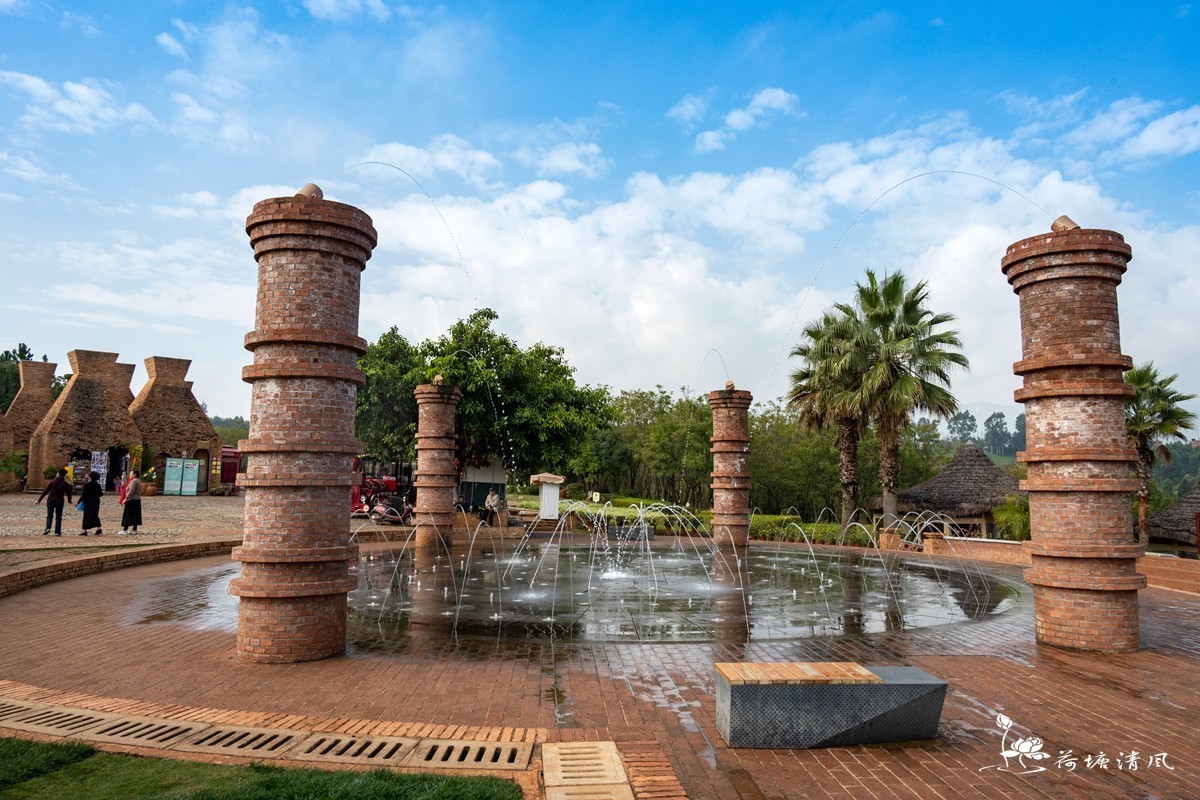 云南，弥勒市，东风韵景区图片。