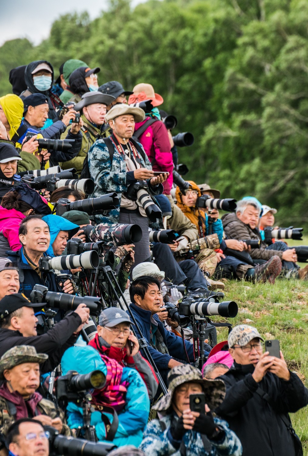 21.6 夏日的草原（二十三）------拍摄马群的人们