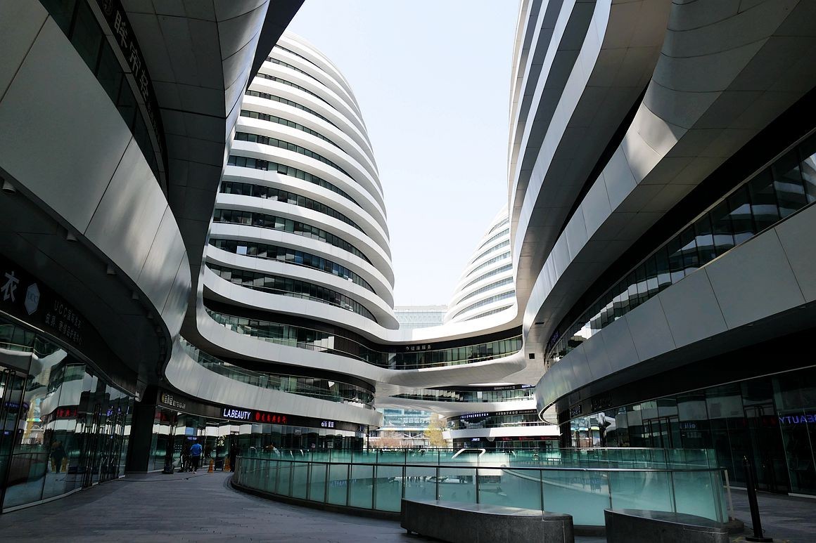 流动的线条--银河SOHO