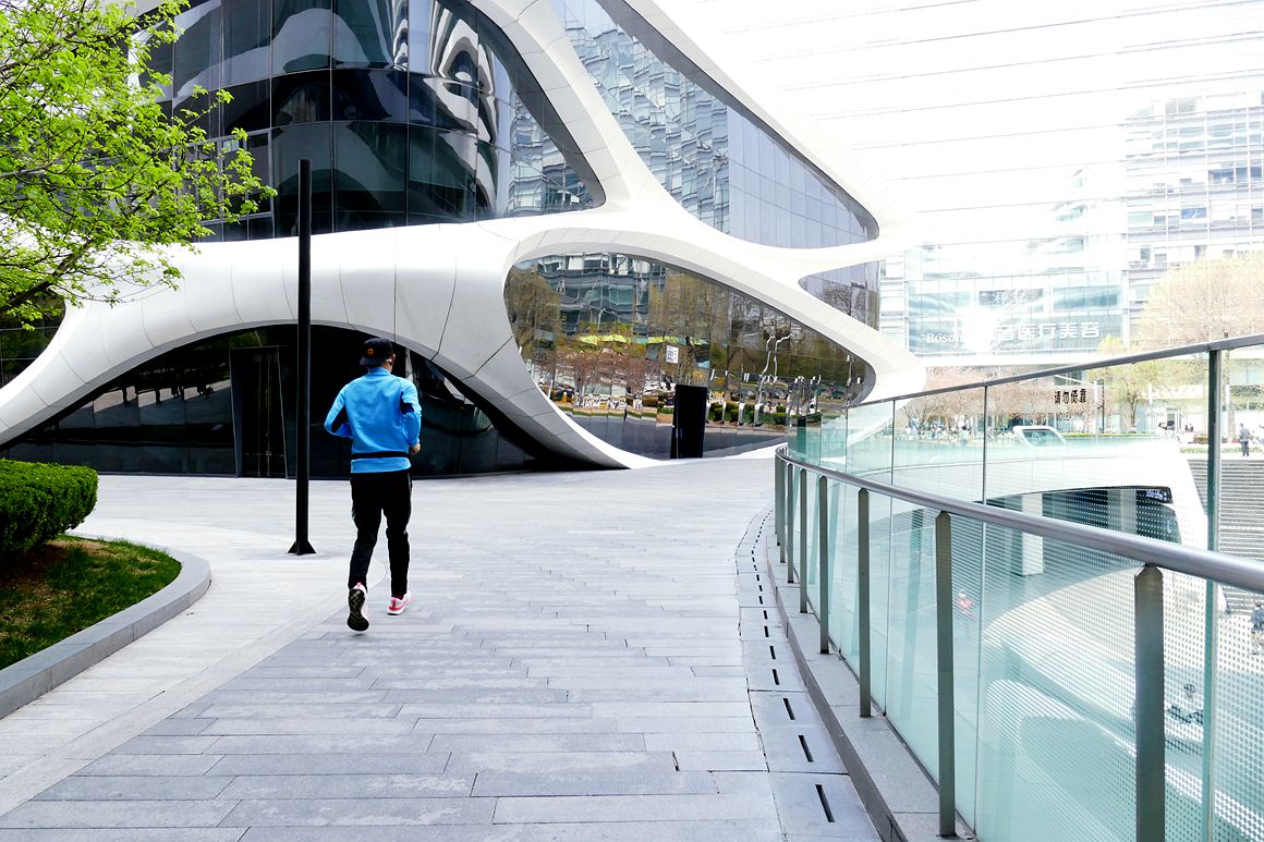 流动的线条--银河SOHO