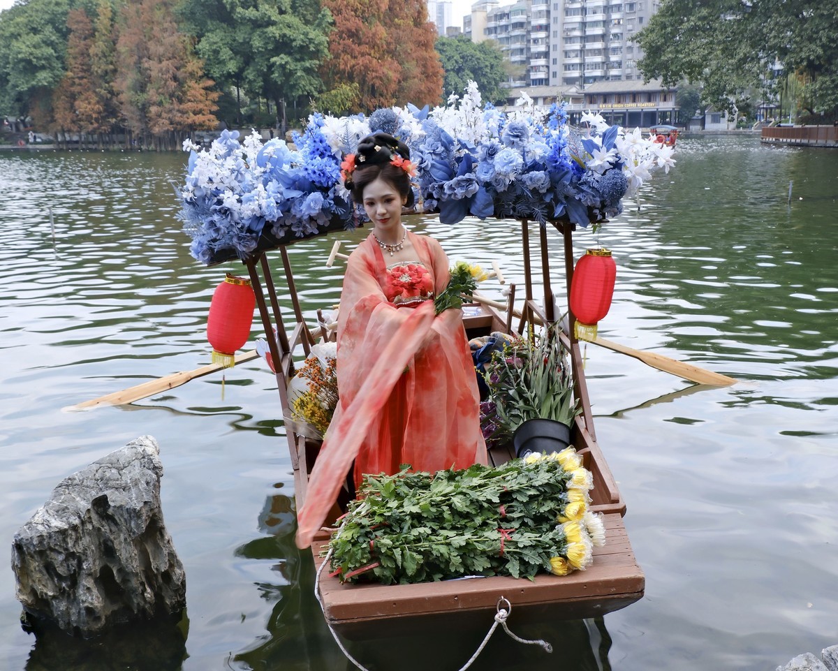 迎春水上花市（三）