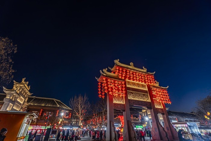 节日里的即墨古城