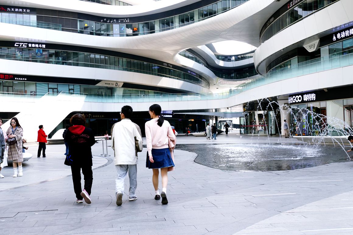 流动的线条--银河SOHO