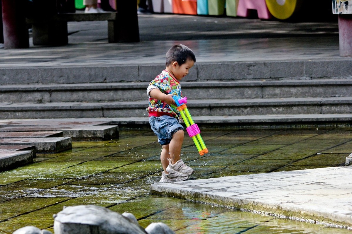 开心童年——陆军水战队