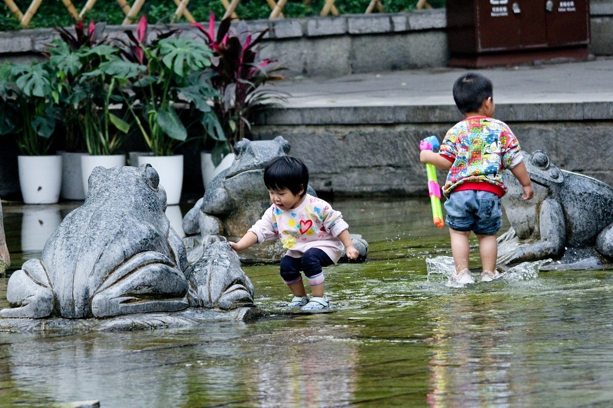 开心童年——陆军水战队