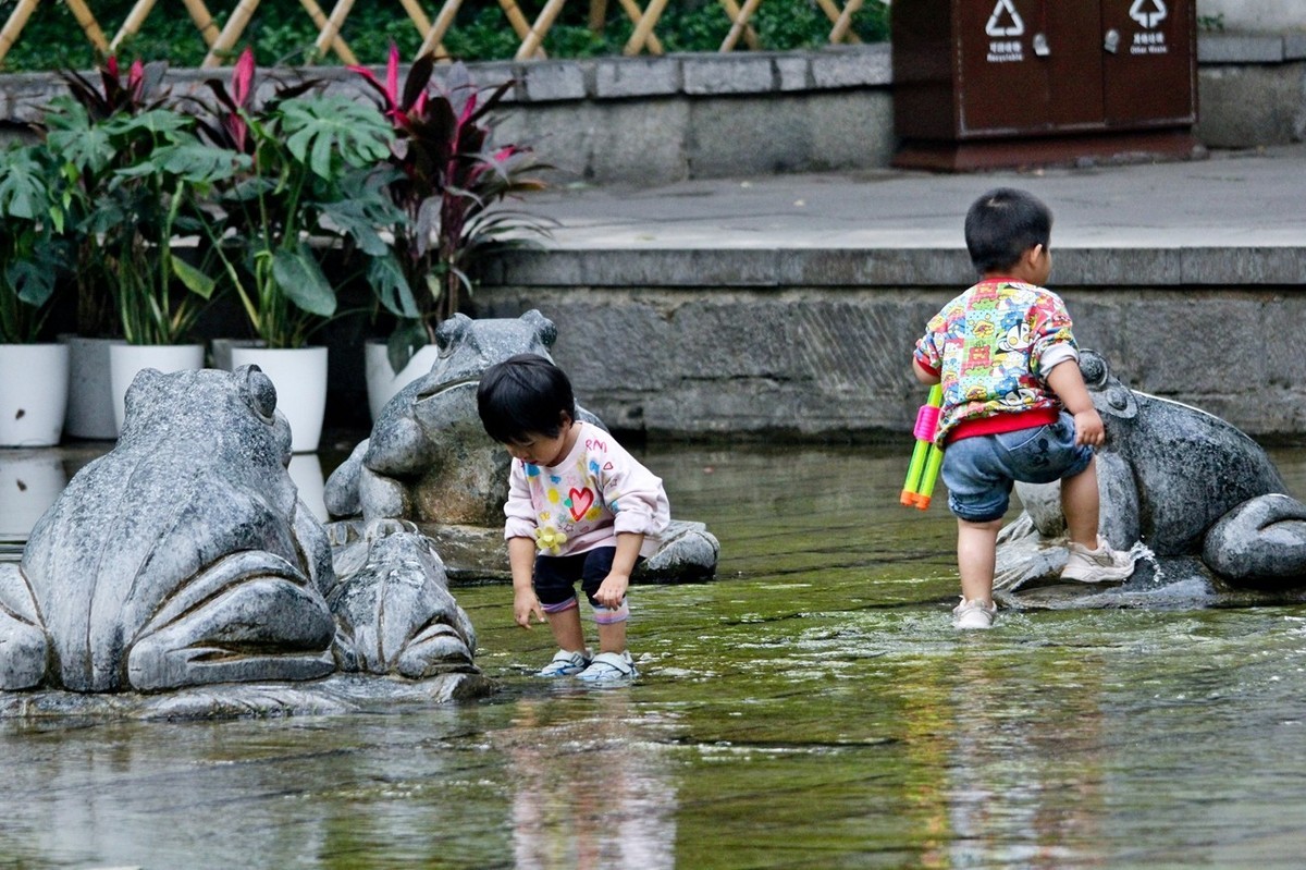 开心童年——陆军水战队