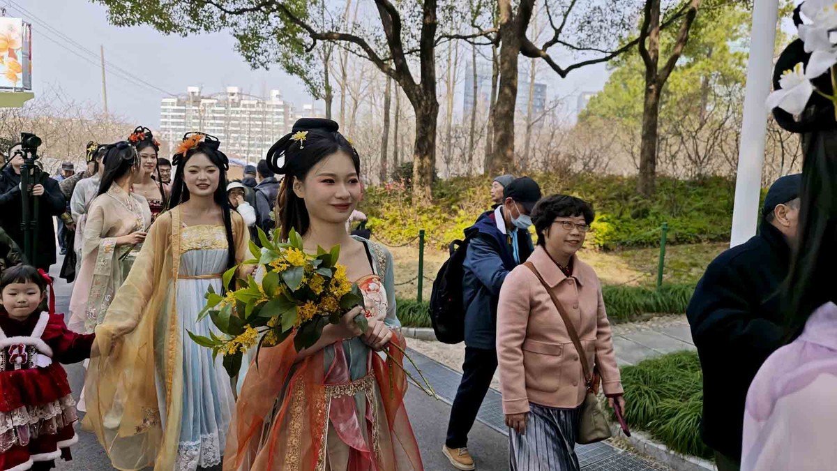 大宁公园花神巡游