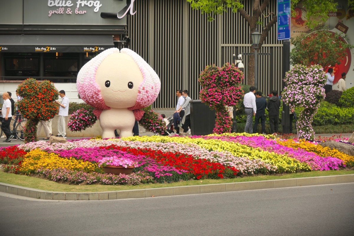 【太平湖畔（2）】——摄于上海新天地