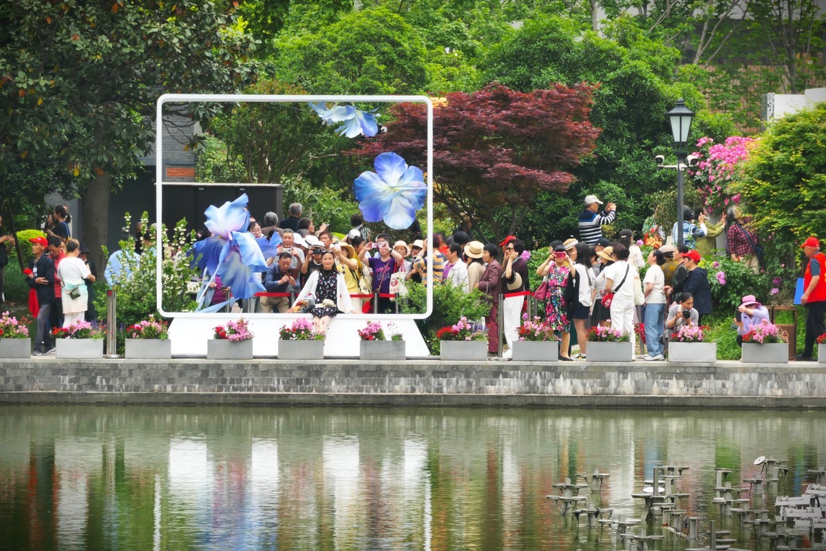 【太平湖畔（2）】——摄于上海新天地
