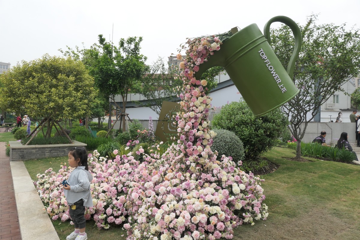 【太平湖畔（2）】——摄于上海新天地