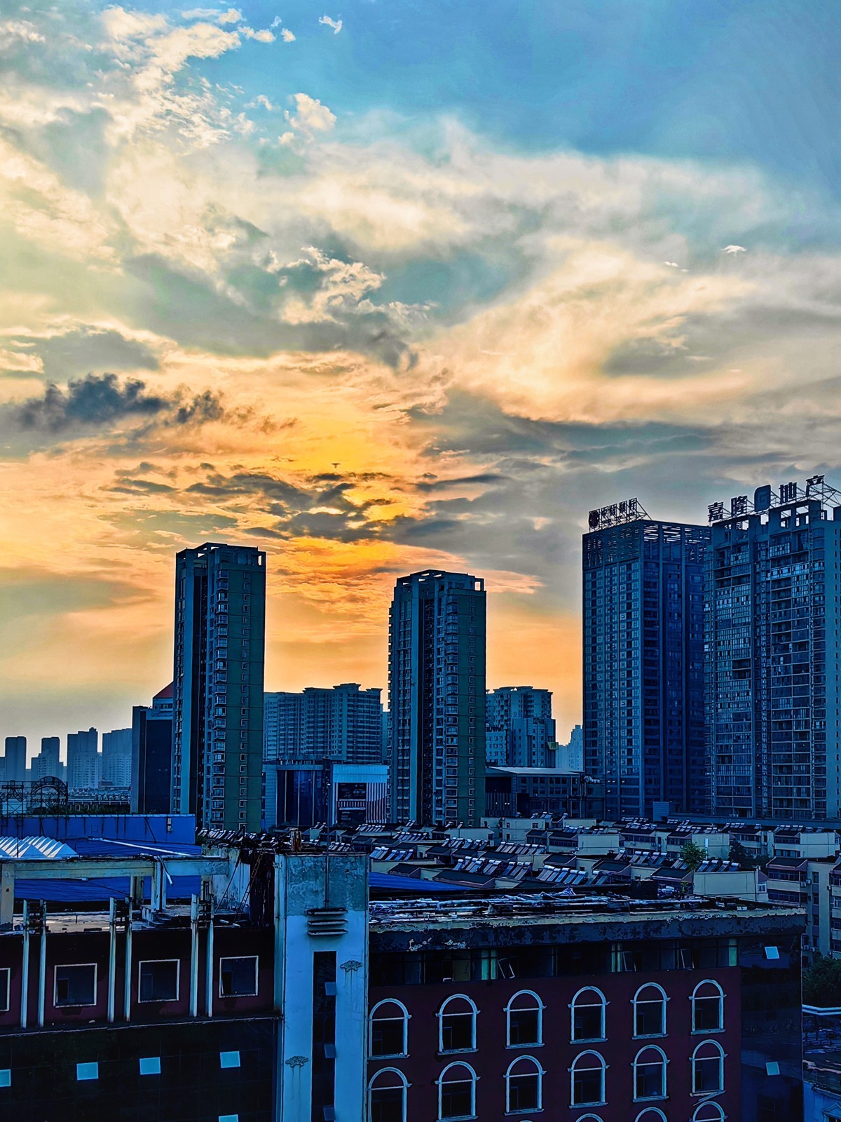 宅家拍夕阳晚霞（手机版）