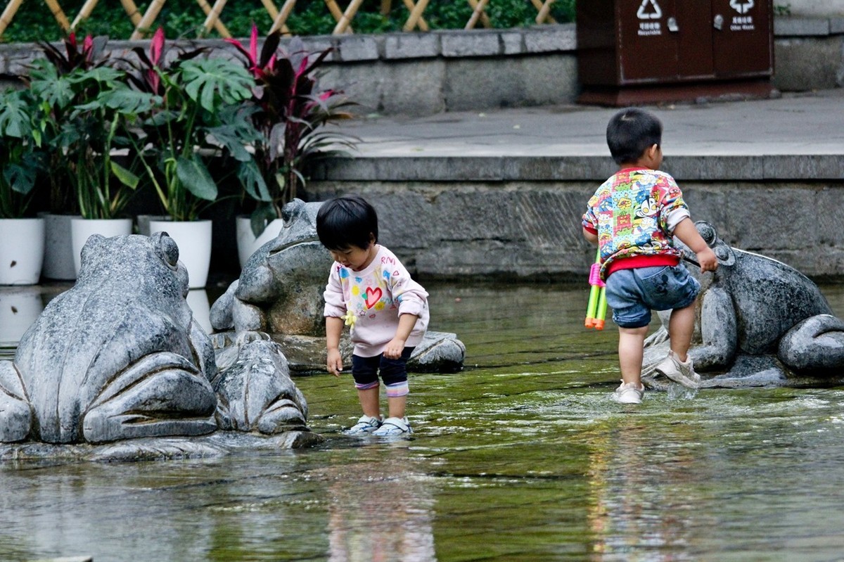 开心童年——陆军水战队