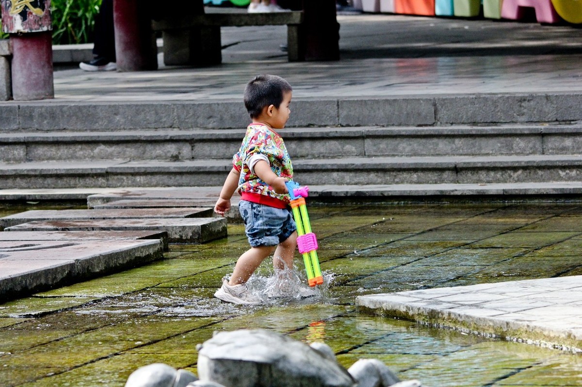 开心童年——陆军水战队