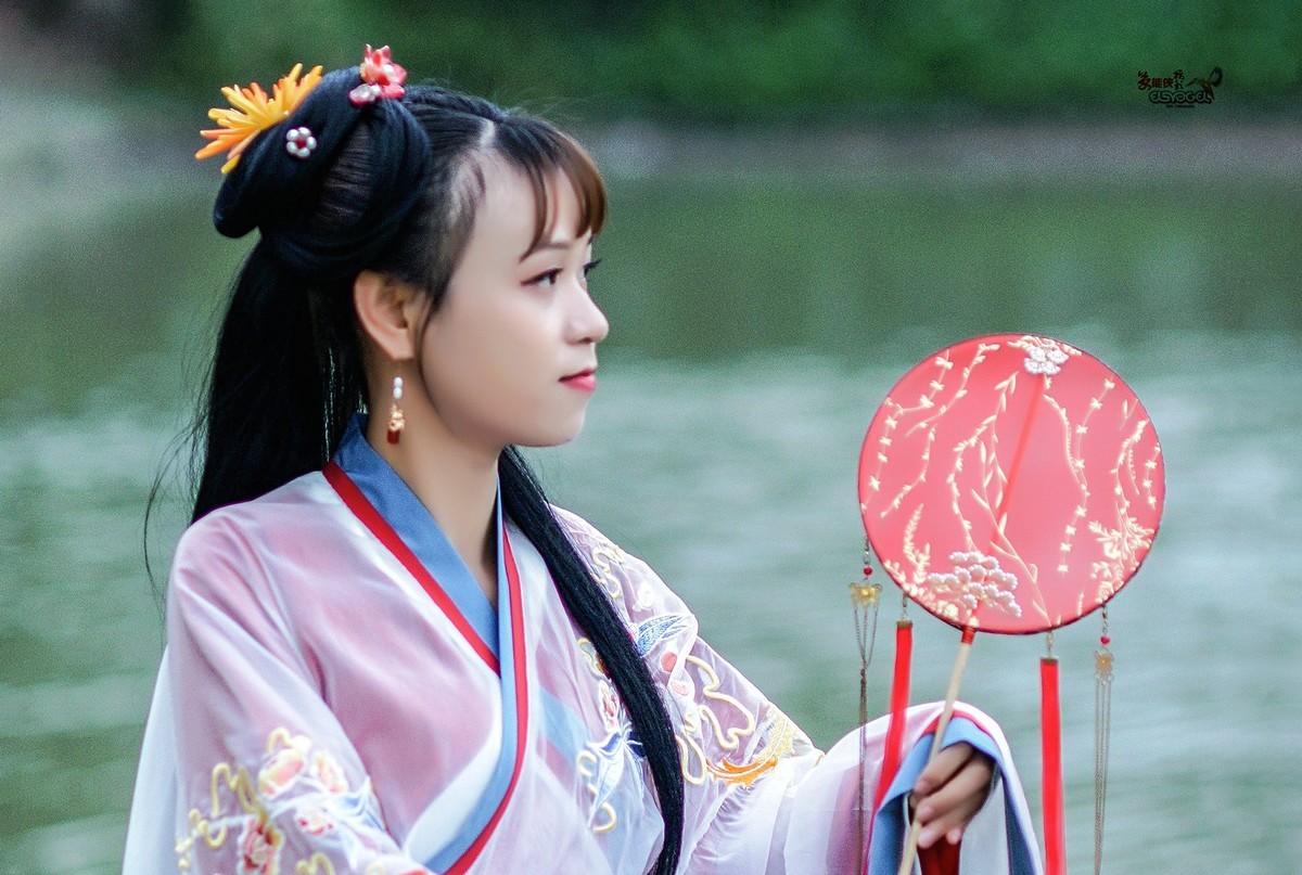 【河边汉服姑娘】---嘉嘉