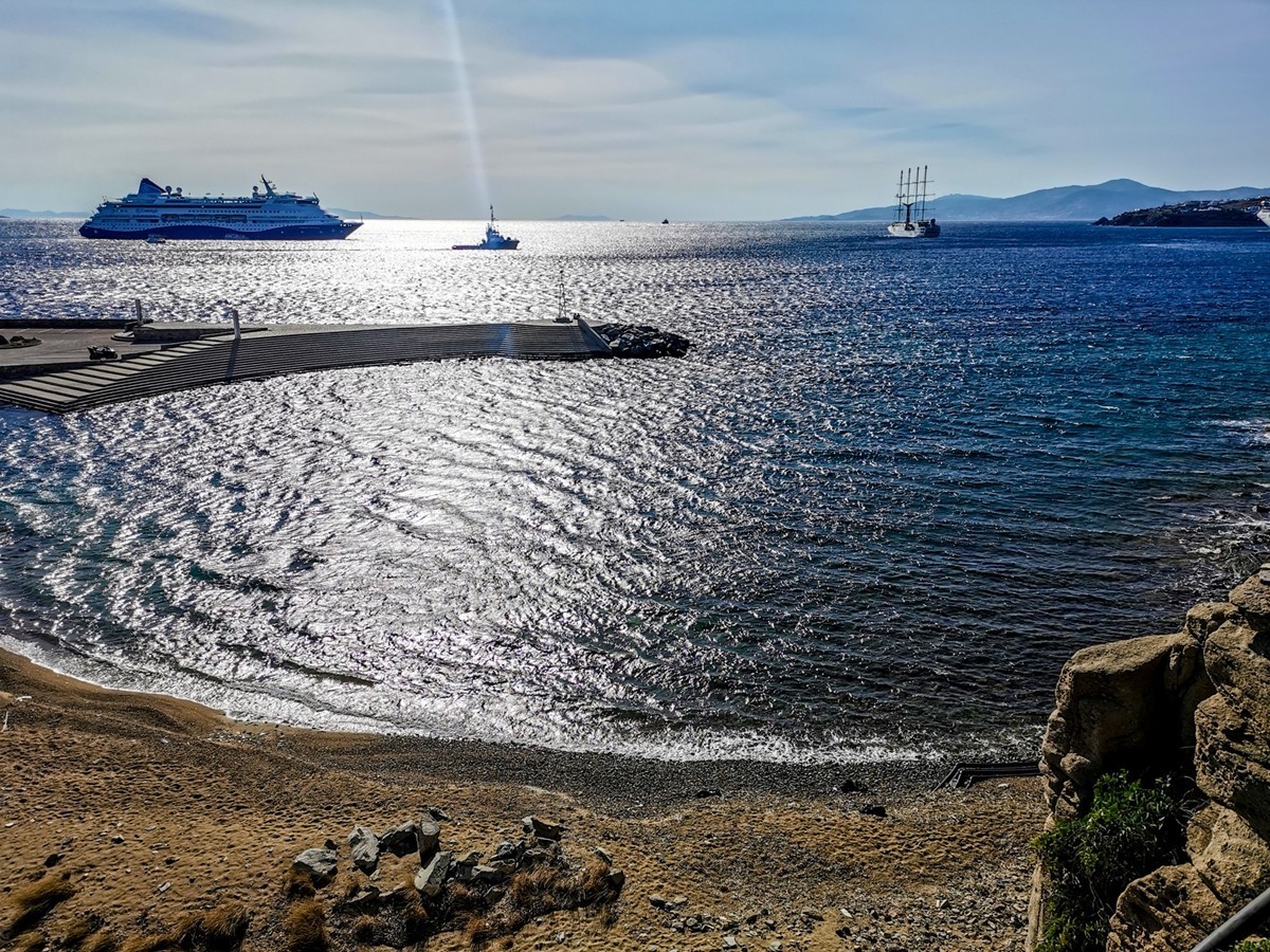 船游“米克鲁斯岛”（希腊）