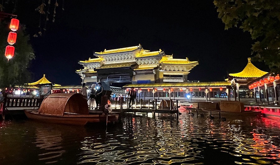 《不老松：纪实摄影》【大好河山系列报導】邯郸游摄！赤水湾古镇夜景！〔13〕黑天鵝夜