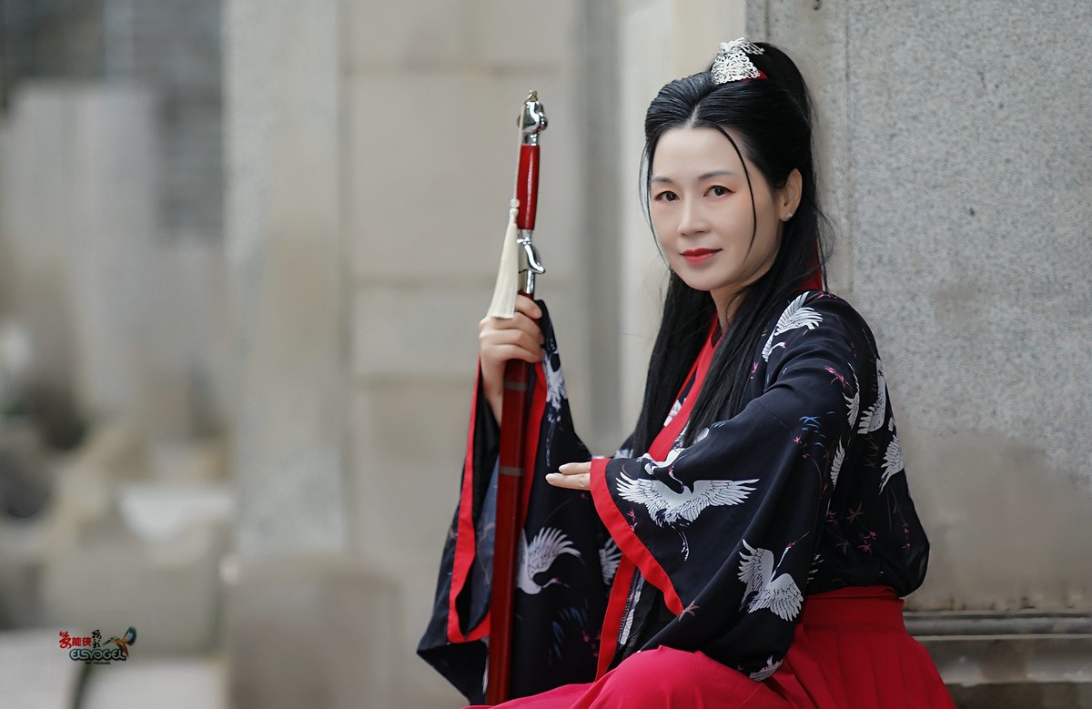 【古装女剑侠】---小桦