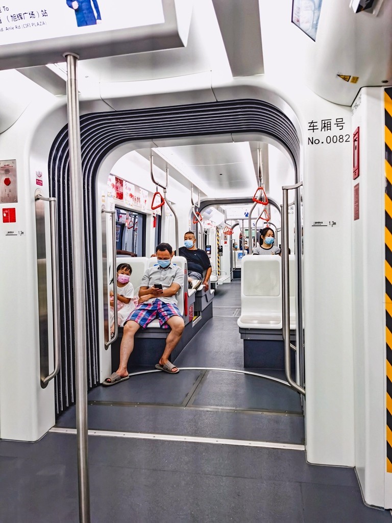 看看嘉兴市内的地面轨道一号线————高铁站与火车站之间的连接线