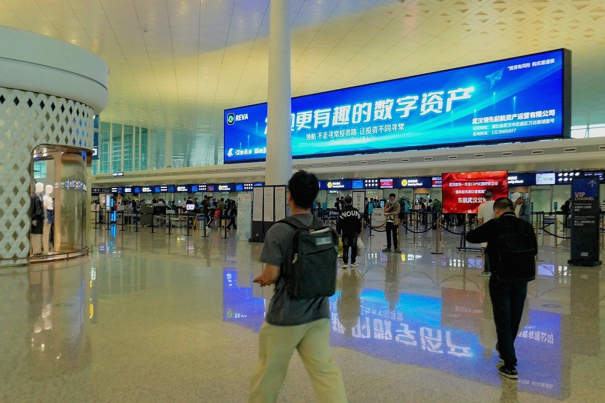 今天送外孙女回京