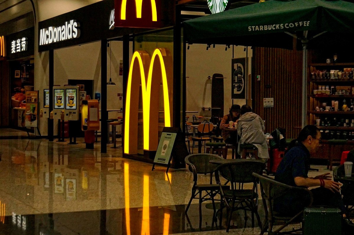 今天送外孙女回京