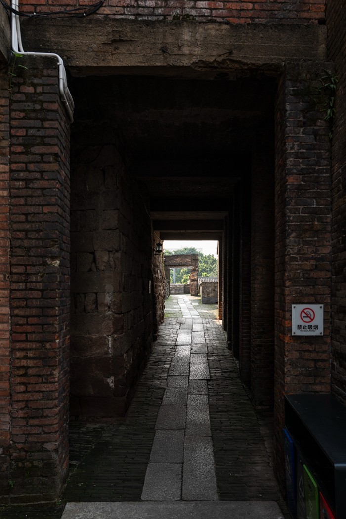 拜访好友江潍版主 （ 莱卡Q2 再拍佛山南风古灶 )