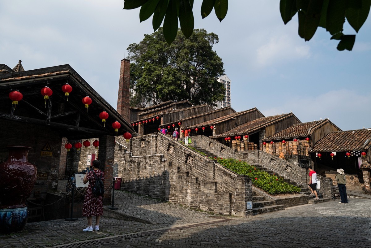 拜访好友江潍版主 （ 莱卡Q2 再拍佛山南风古灶 )