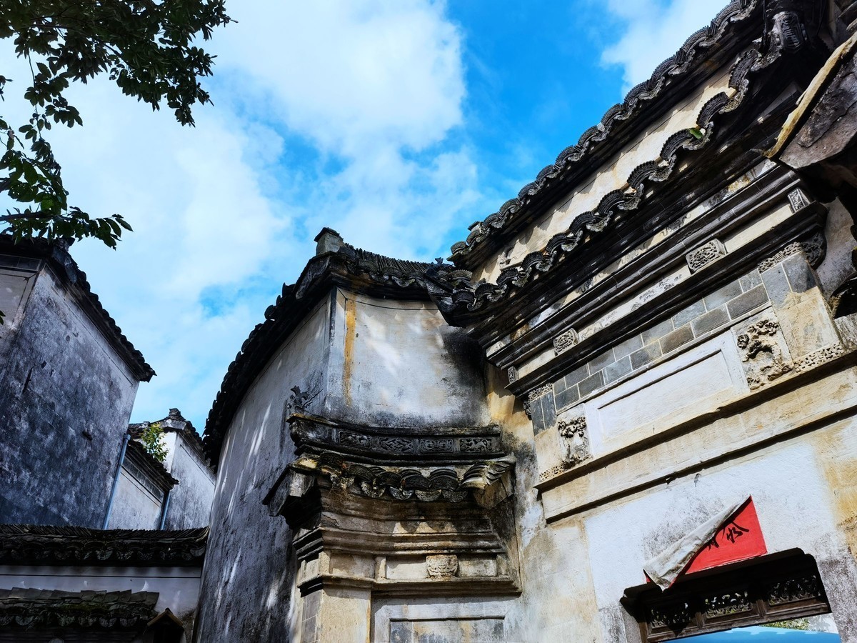 徽州宏村欢迎您：“遥遥领先”宏村手机随拍（就在塔川附近）