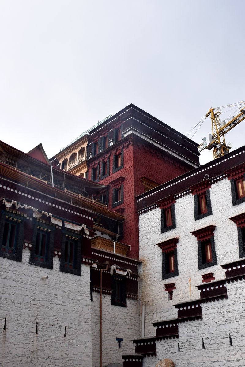 2023夏 黔赣鄂渝川（145）正殿朝拜观音菩萨