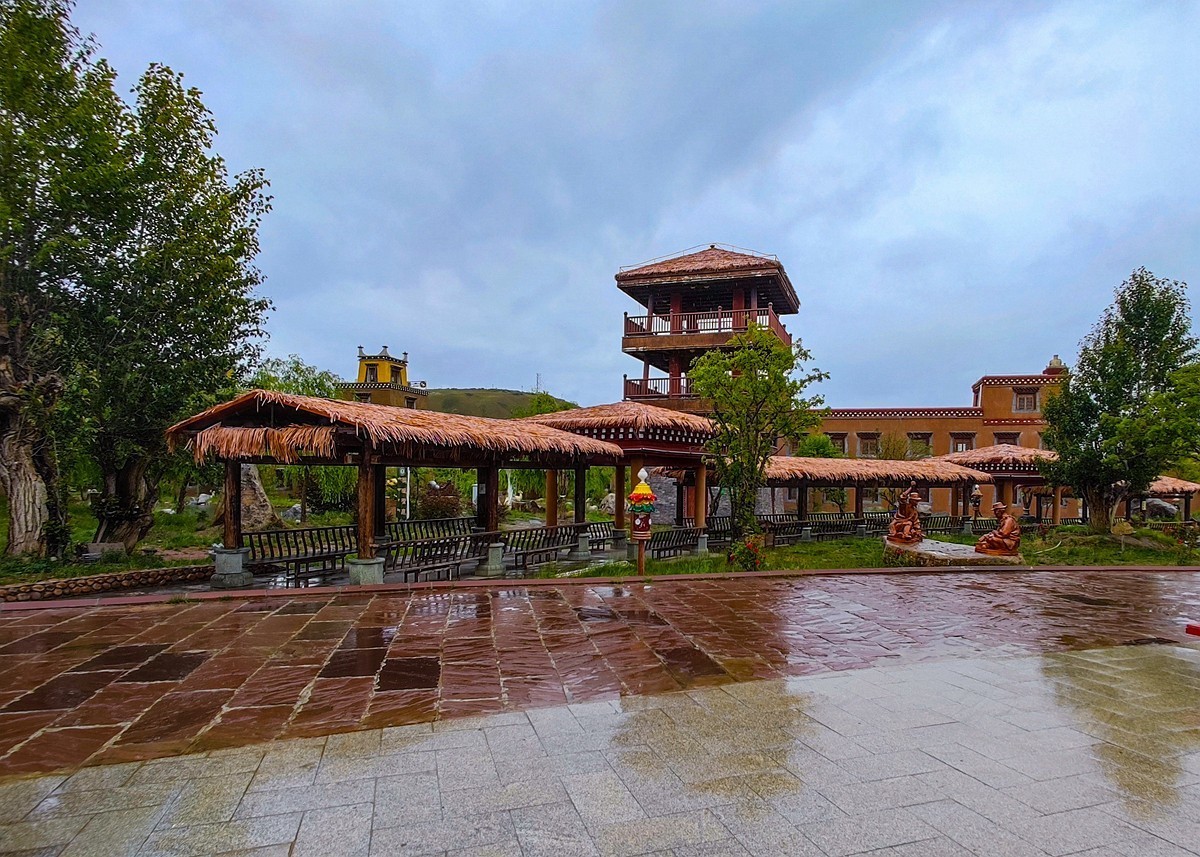 上海～成都～拉萨骑游随拍（63）格萨尔王城