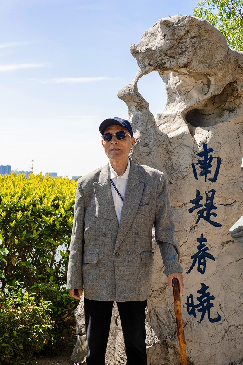 老父游蠡园（花了几百元淘了个二手50定焦镜试用下）