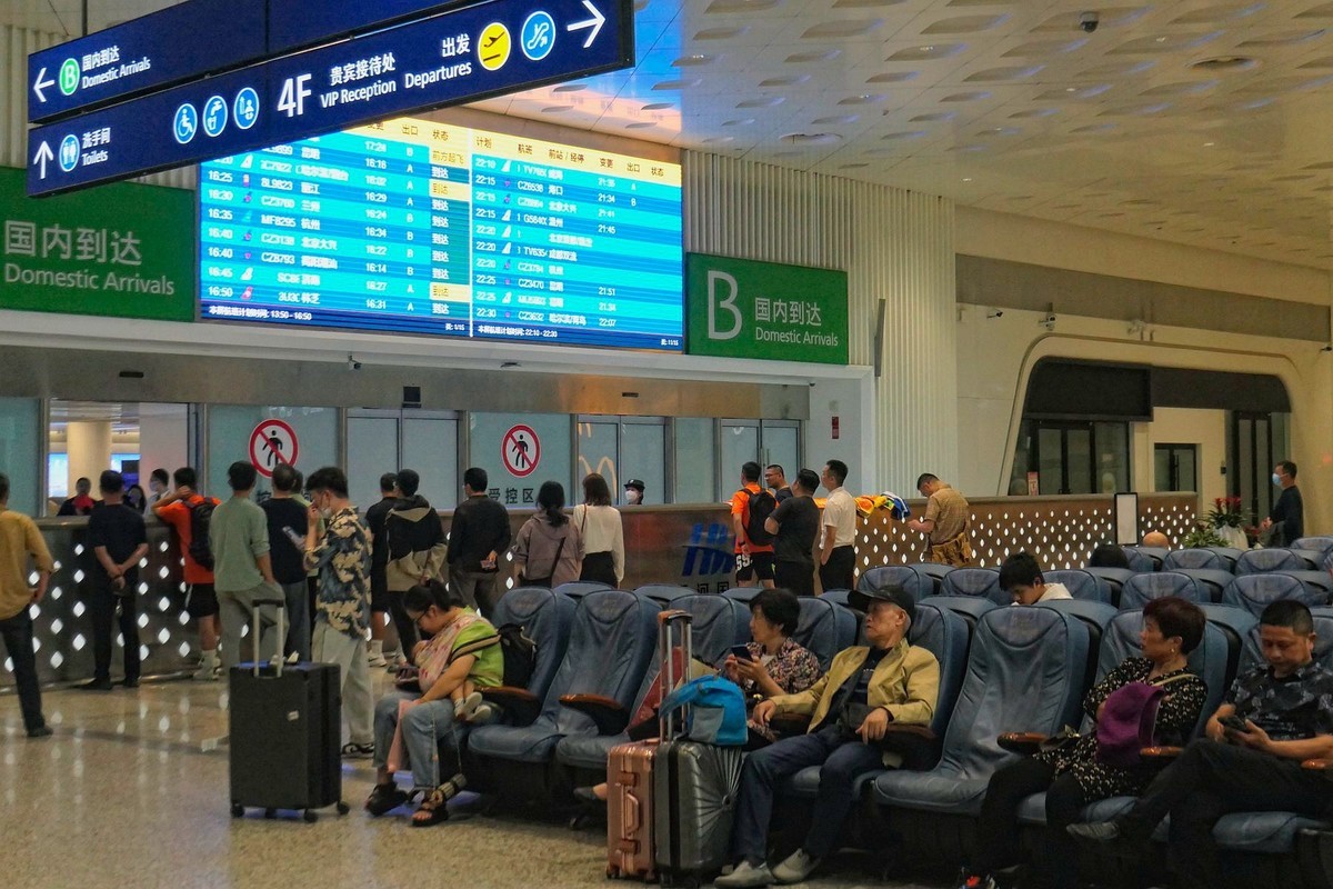 今天送外孙女回京