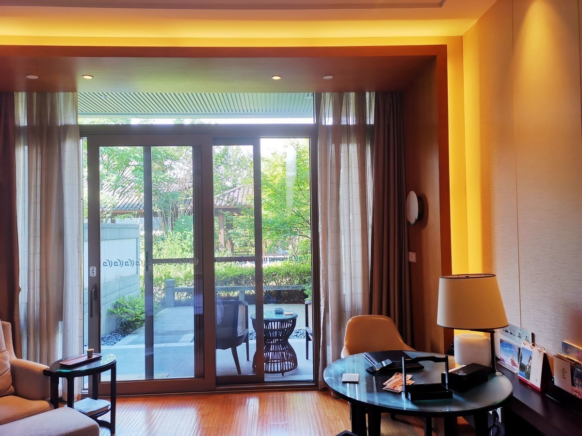 徽州宏村欢迎您：“遥遥领先”宏村手机随拍（就在塔川附近）