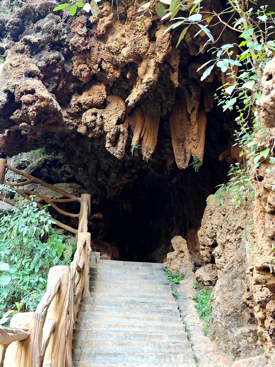 贵州兴义马岭河峡谷