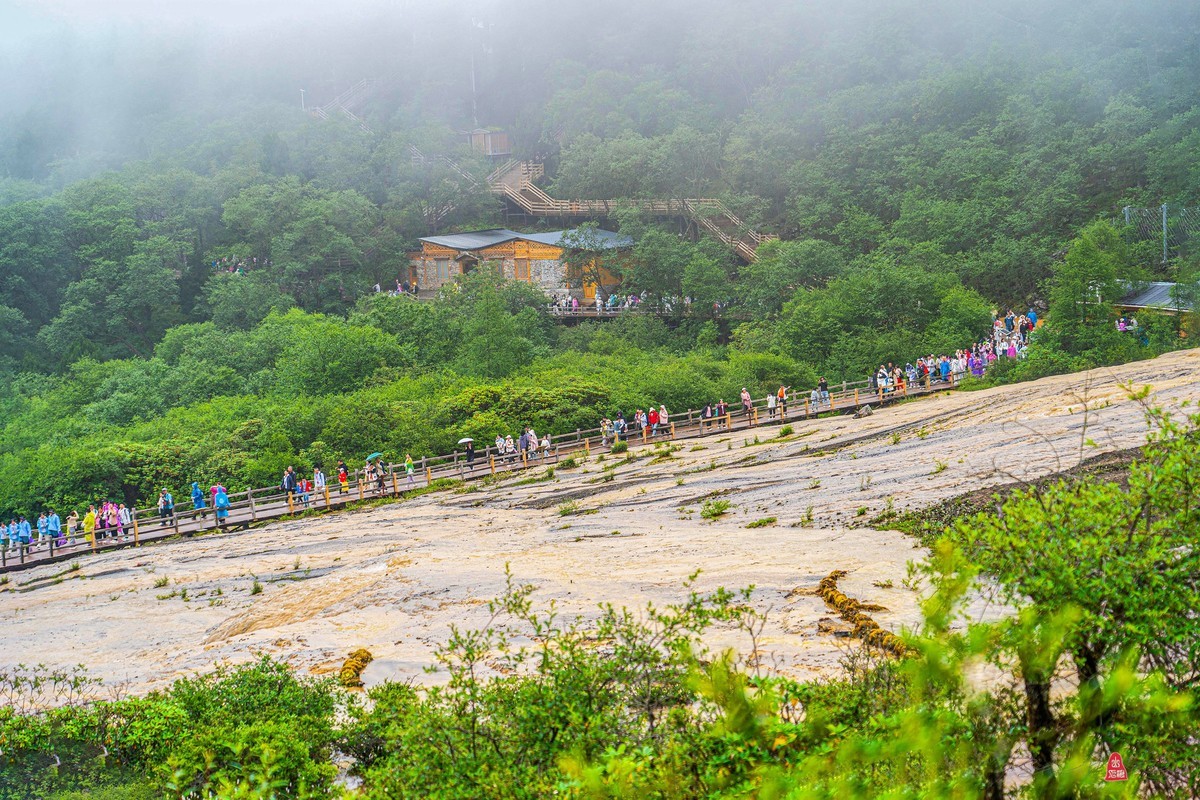 四川行（五）黄龙之水天上来(1)