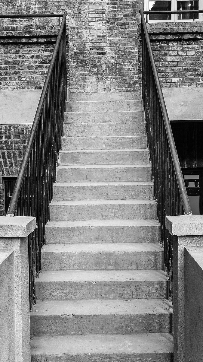 黑 白 味 的 东 关 街 （ 三 ）